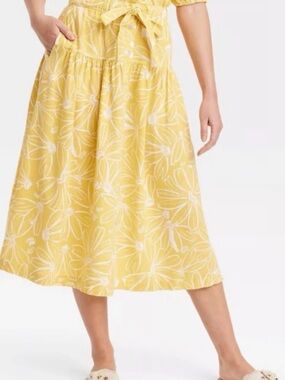 Universal Thread Yellow Floral Linen Blend Midi Skirt Size Small